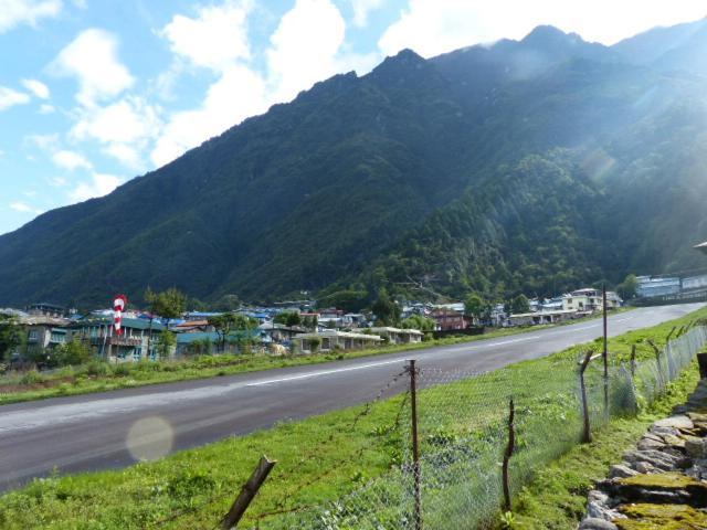Lukla Airport Resort Lukla Luaran gambar